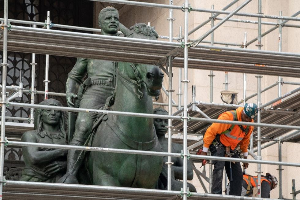 Beginning of the end for NY's flashpoint Teddy Roosevelt statue