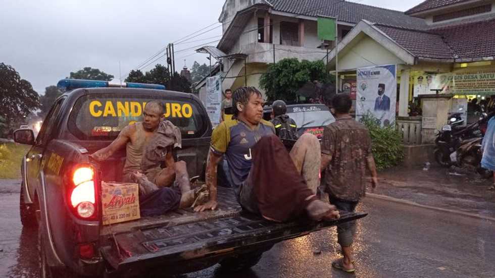 Indonesia Semeru volcanic eruption kills 13; 10 evacuated