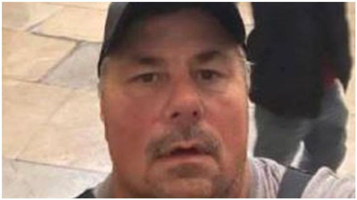 He sent a selfie to a federal agent after storming the Capitol – now he faces 6 months in prison