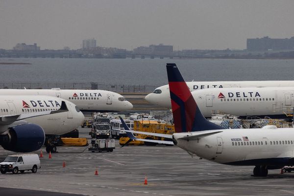 US airlines warn of 'chaos' if 5G not limited near airports: letter