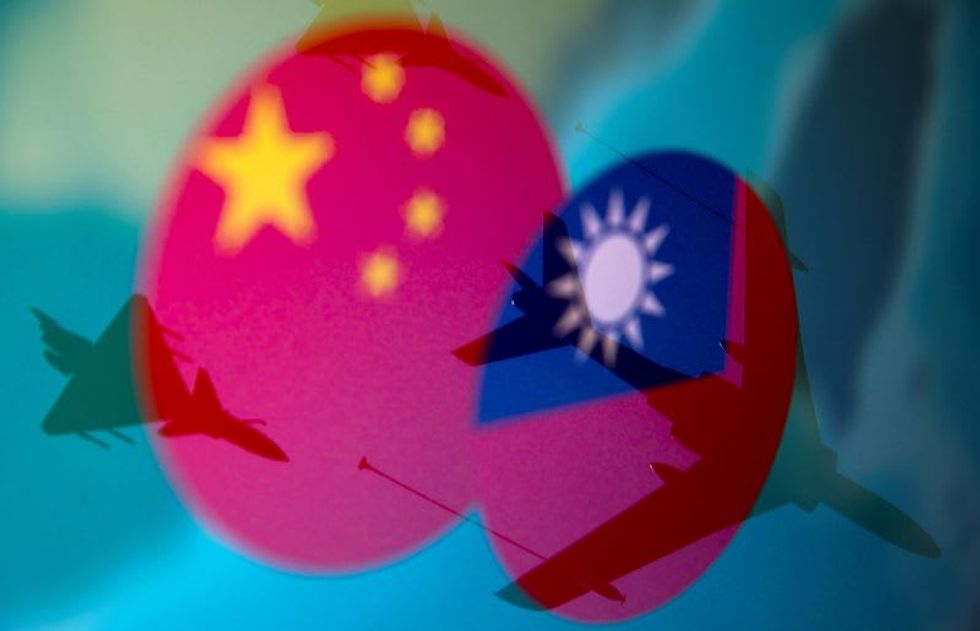 Taiwan reports new large-scale Chinese air force incursion