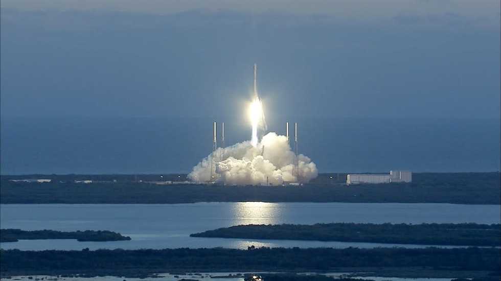 Astronomers predict SpaceX space junk will hit the Moon