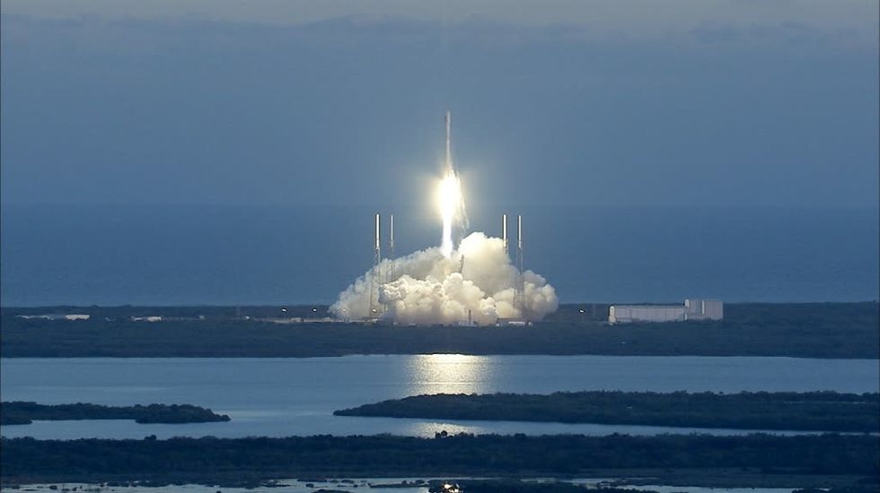 Astronomers predict SpaceX space junk will hit the Moon - Vimarsana News