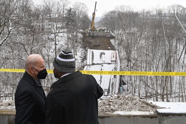 At collapsed bridge, Biden envisions rebuilding America