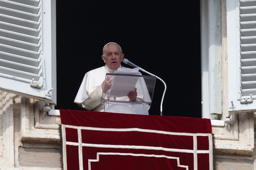 Pope expresses concern, leads silent prayer for Ukraine - Vimarsana News