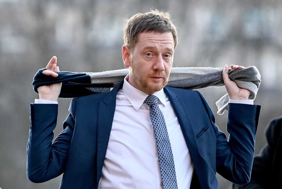 Dresden has terrible lesson from history for Ukraine, premier says