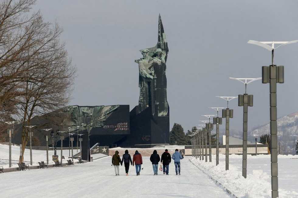 Separatist rhetoric, 'false-flag operation' fears stoke Ukraine tensions