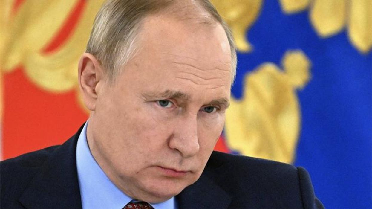Putin scrambling to find new recruits to send into Ukraine: report