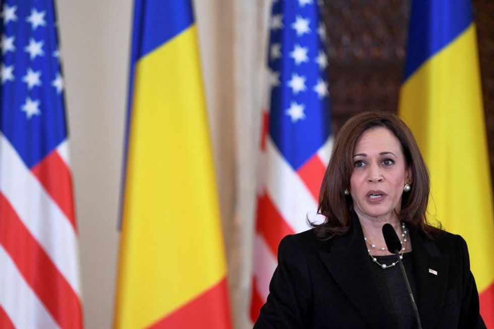Kamala Harris to headline summit to promote equal pay