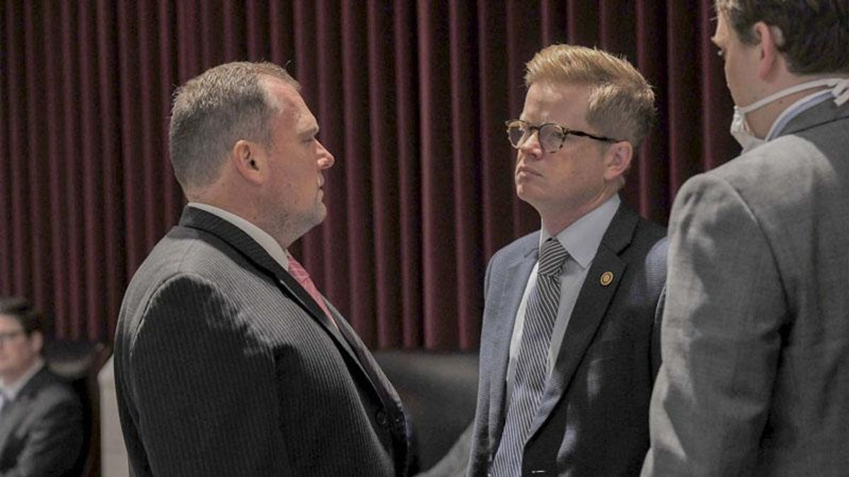 Missouri legislature returns with GOP infighting hanging over a lengthy agenda