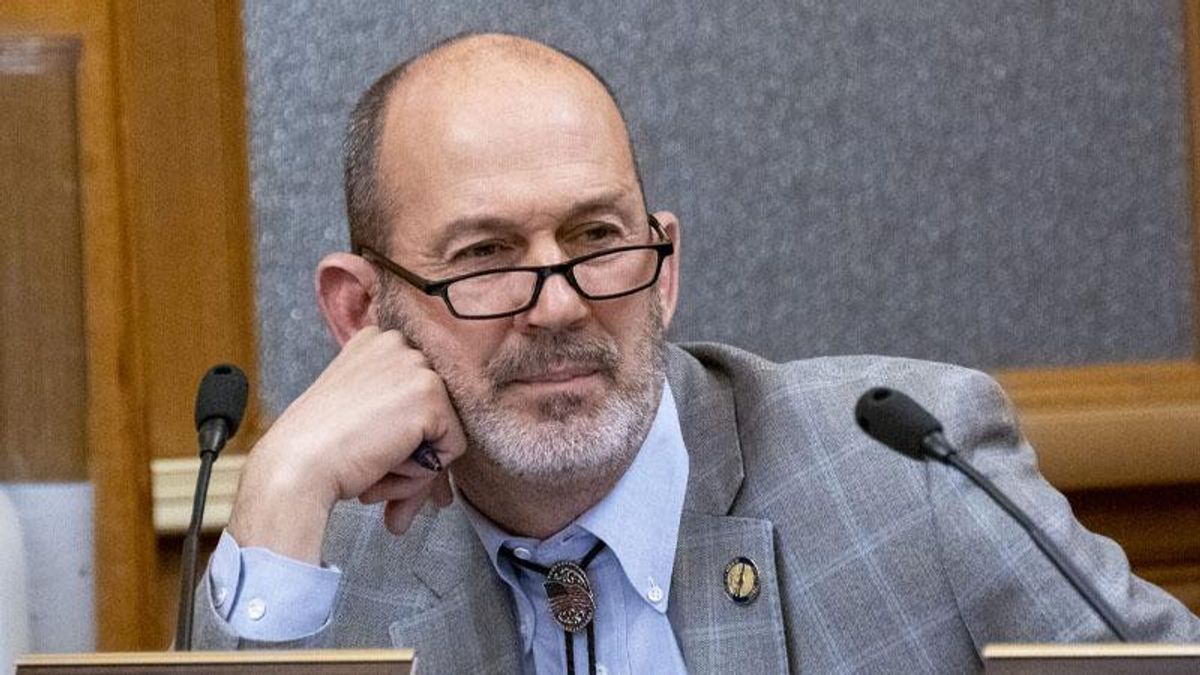 Kansas GOP senator warns doctors of consequences for failure to treat COVID-19 with ivermectin