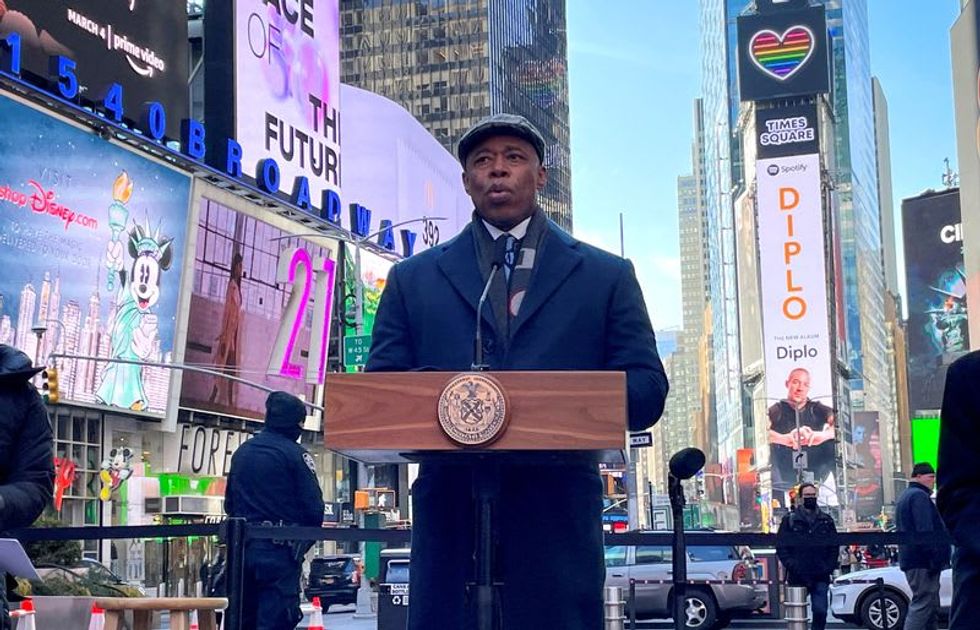 New York subway shooting new test of mayor's promise to police gun violence