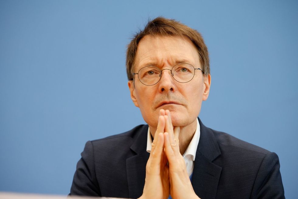 Arrests in Germany as health minister named as possible kidnap target