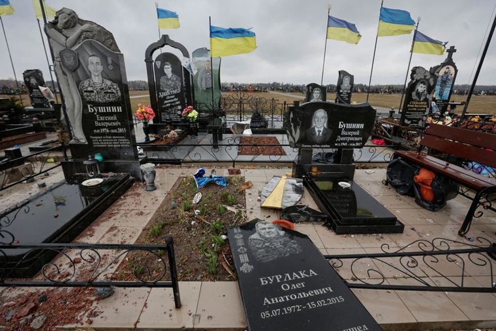 Ukrainian president says up to 3,000 troops killed so far; new explosions hit cities