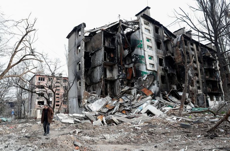 Ukraine's Zelenskiy condemns shelling as bodies line streets of Mariupol