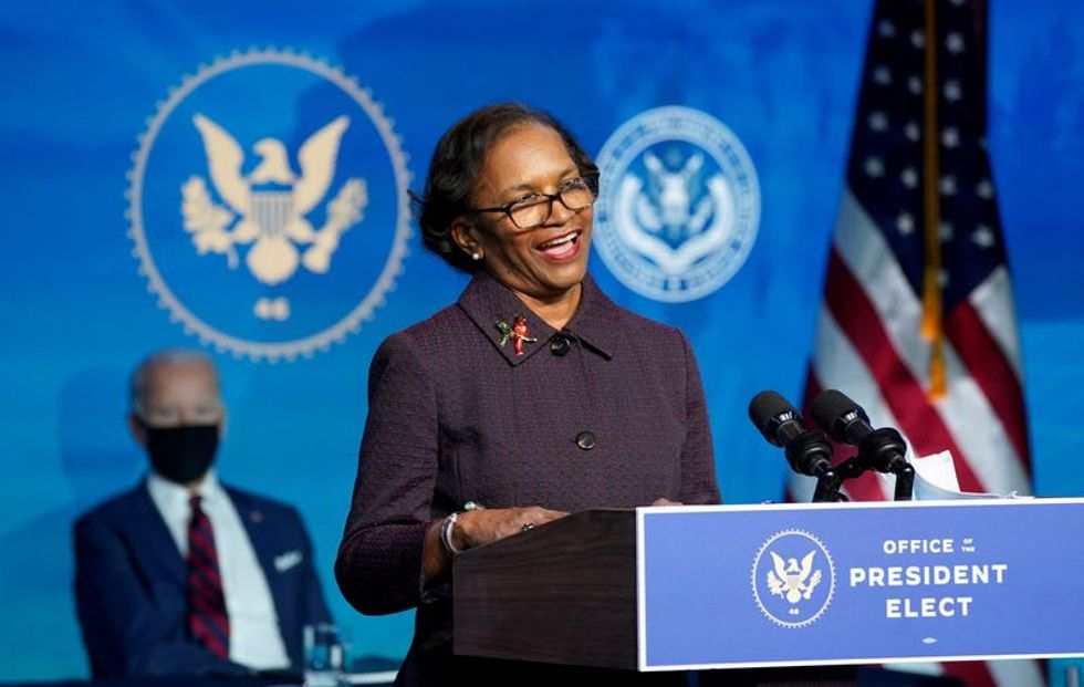 White House restores rule requiring stringent environmental review