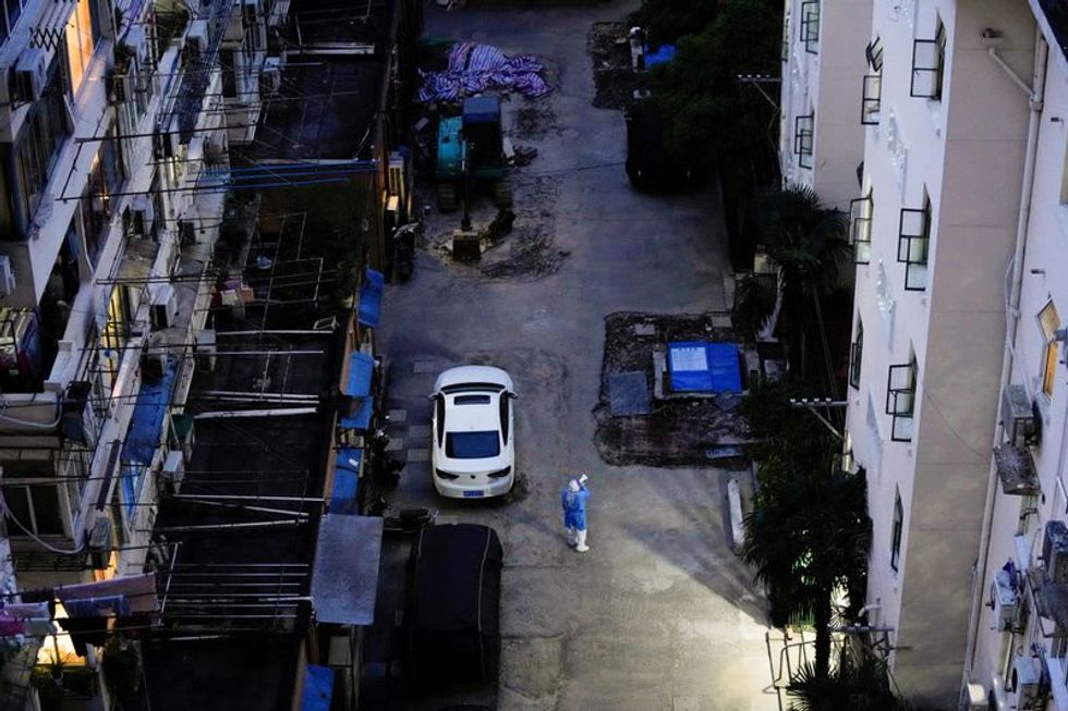 Shanghai hopes COVID tide turning, with fewer cases outside quarantine areas