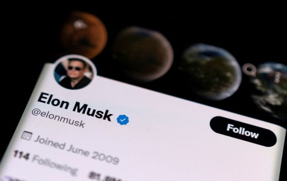 Twitter — under shareholder pressure — begins deal talks with billionaire Elon Musk: report