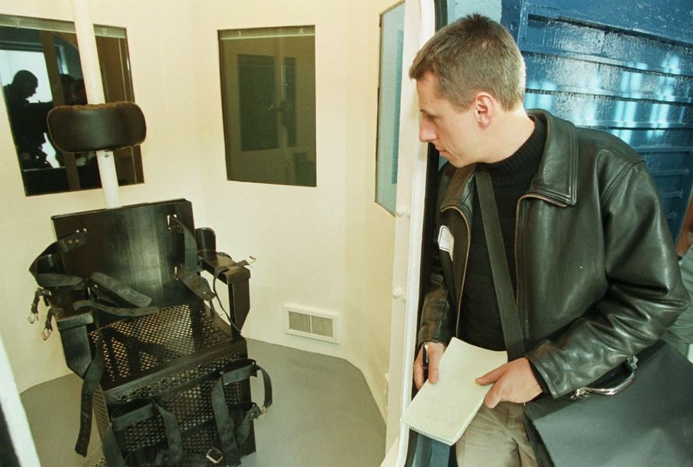 Arizona offers gas chamber to death row inmate - Vimarsana News