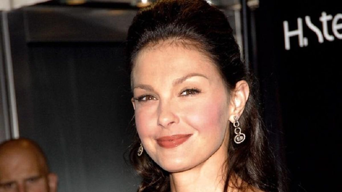 Ashley Judd opens up about her mother Naomi Judd's death: 'She felt she was unworthy'