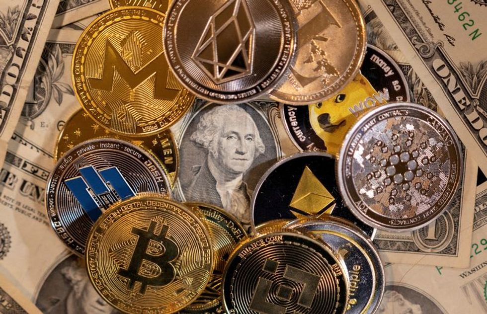 US senators unveil bill to regulate cryptocurrency