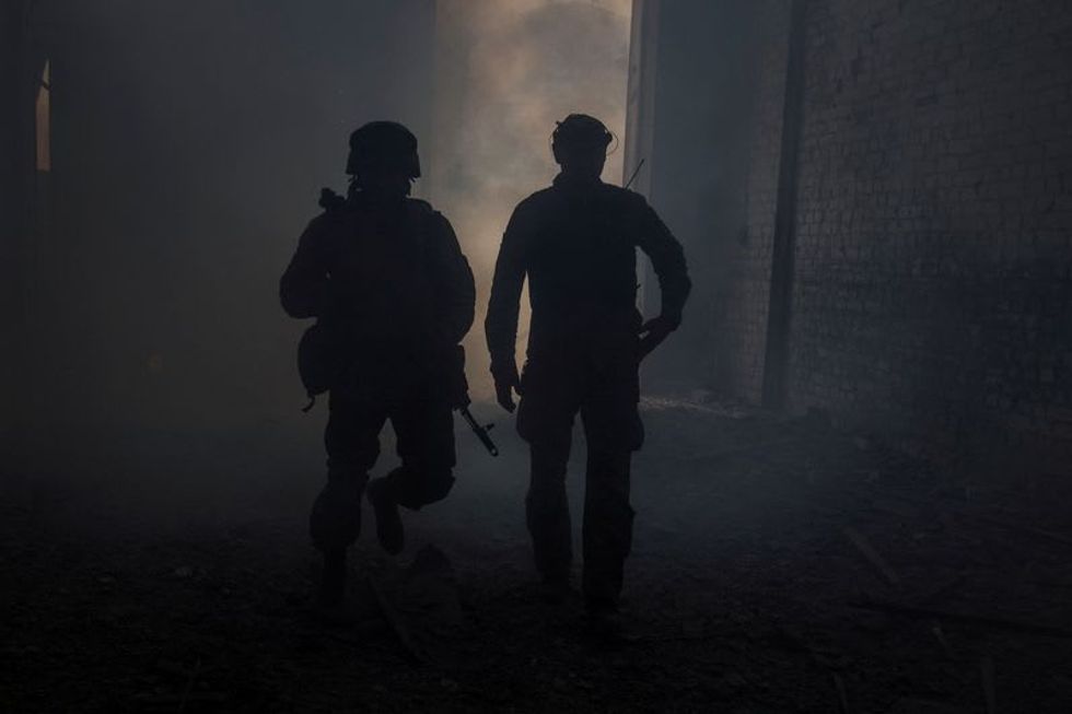 Ukraine forces ordered to withdraw from key battleground city