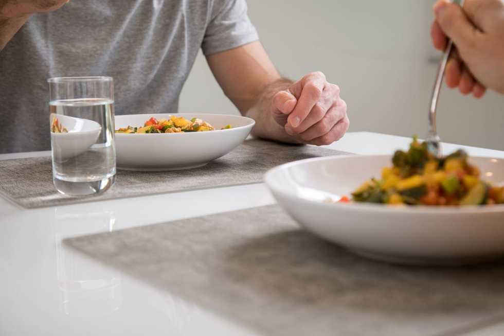 Is it bad for digestion to drink something during a meal?