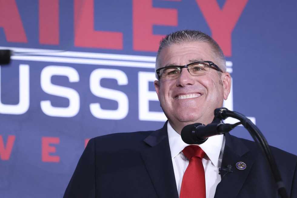 GOP governor nominee Darren Bailey apologizes for comments after Highland Park parade shooting but struggles to move past controversy