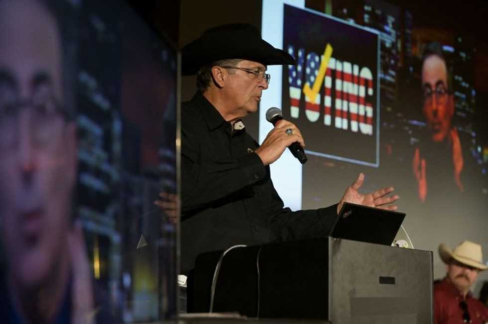 Right-wing sheriffs vow to probe 2020 voter-fraud claims