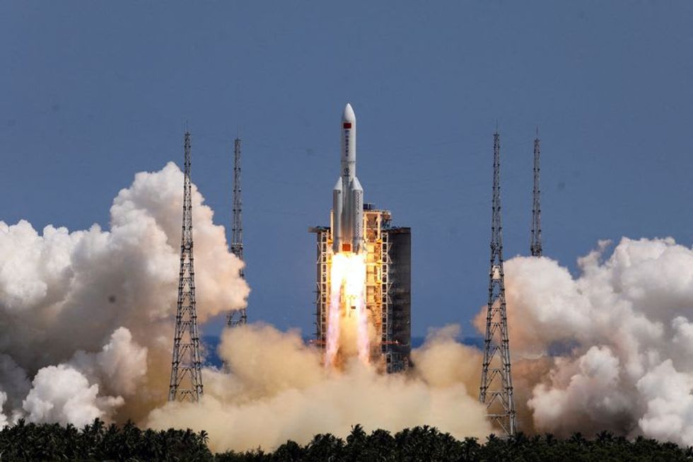 Chinese rocket falls to Earth, NASA says Beijing did not share information