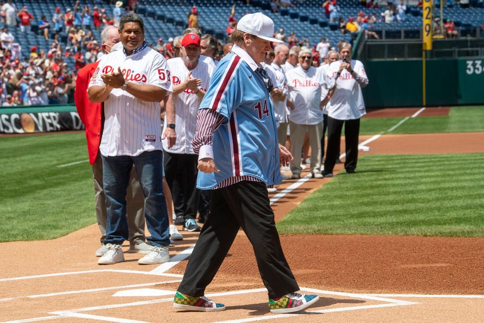 The day Pete Rose proved he does not belong in baseball. Or anywhere in public.