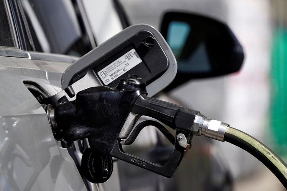 U.S. gasoline prices fall below $4 for first time since March