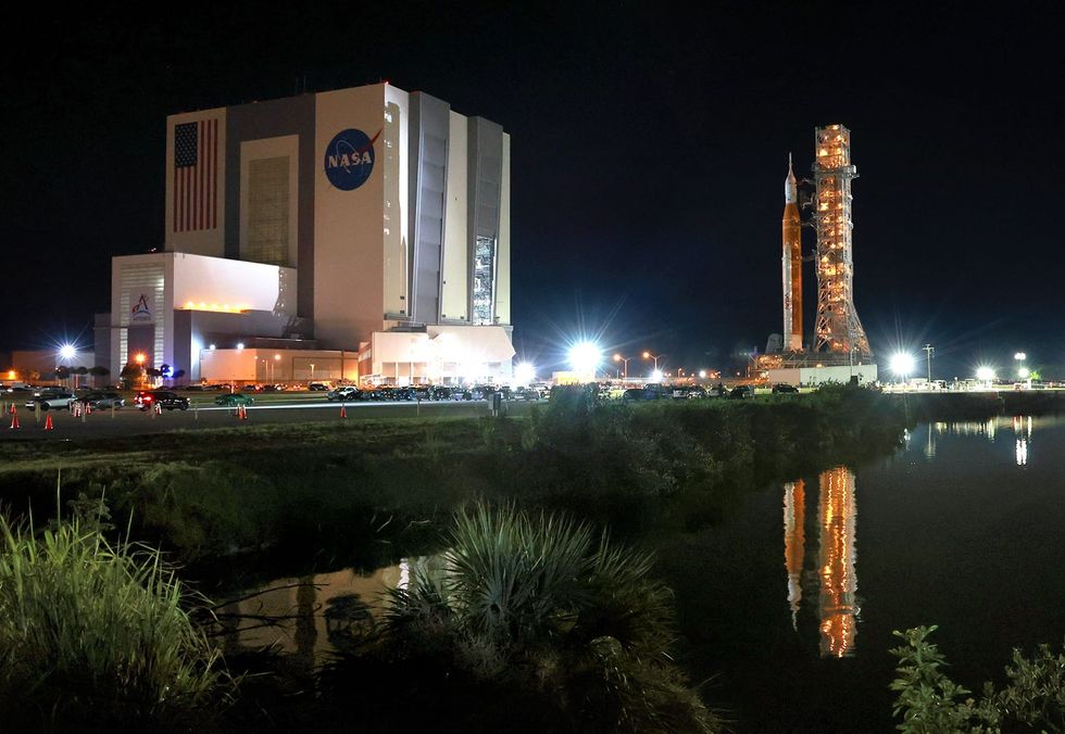 Where exactly will astronauts land on the moon? NASA is going to tell us - Vimarsana News