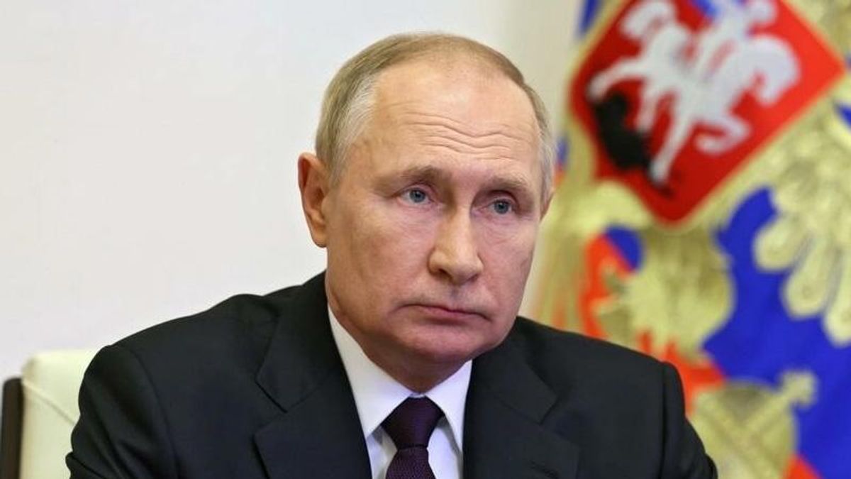 US says Russia has sent $300 mln to meddle in elections