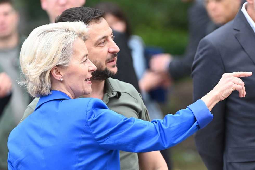 Zelensky: Mass burial site found in Ukrainian Izyum after recapture