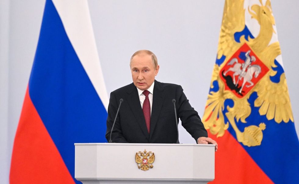 Putin orders secret service to guard Crimea bridge after blast