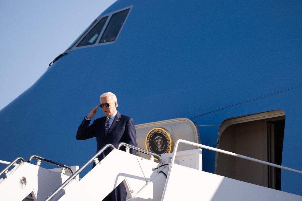 Biden, Trump come out firing in last days before midterms