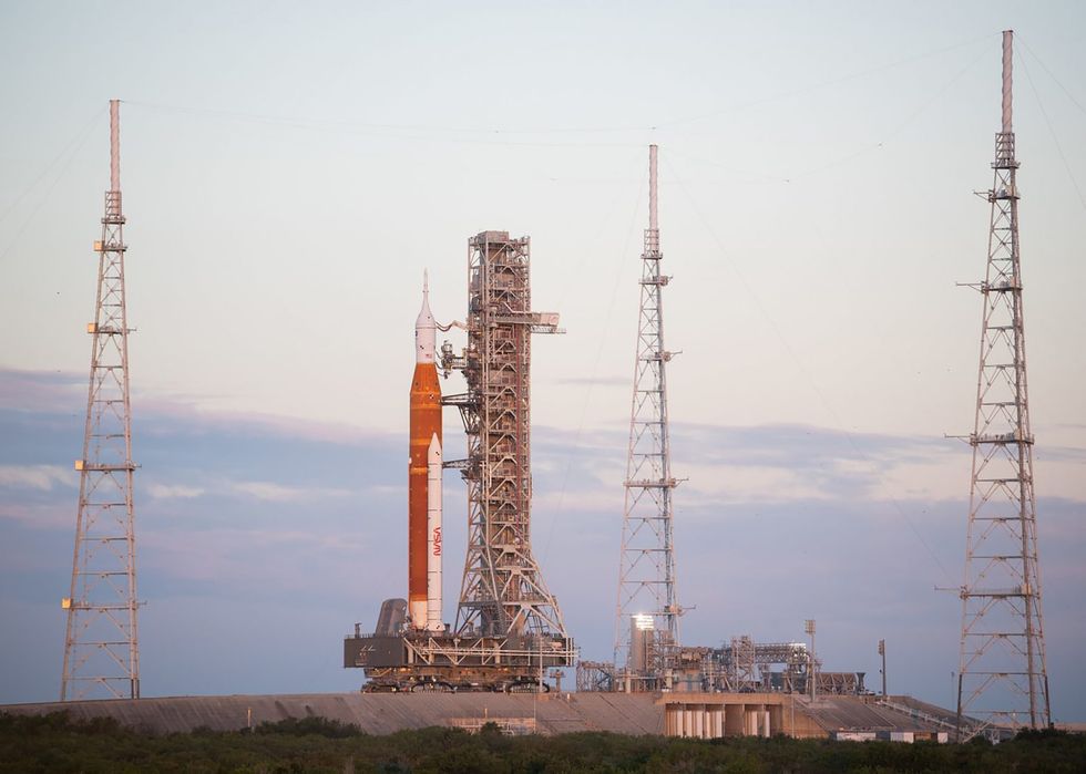 Kennedy Space Center launch pad tower records 100 mph gust during Hurricane Nicole 