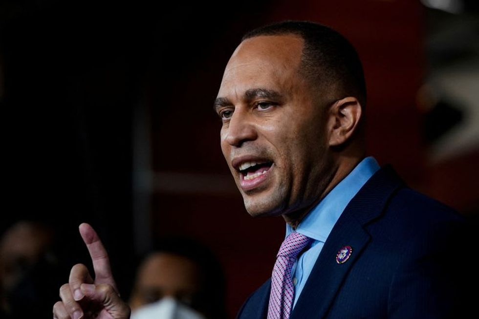 Hakeem Jeffries favored to lead U.S. House Democrats after Pelosi exit