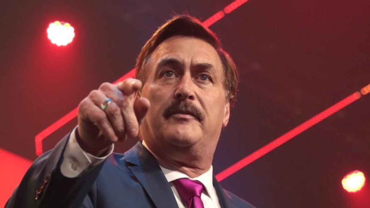 'I’ll drop everything': Mike Lindell is this desperate to get back on Twitter