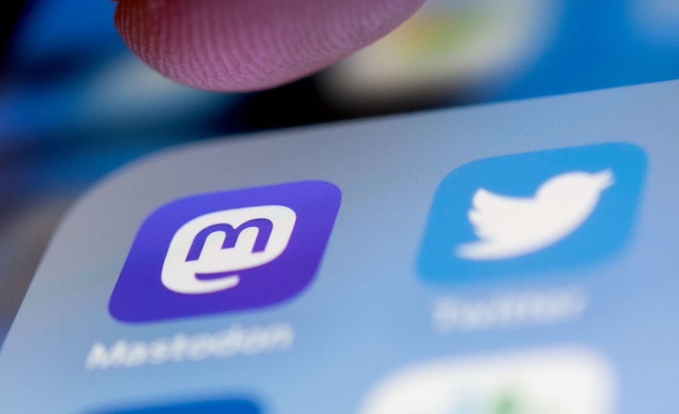 From tweeting to 'tooting': The switch from Twitter to Mastodon