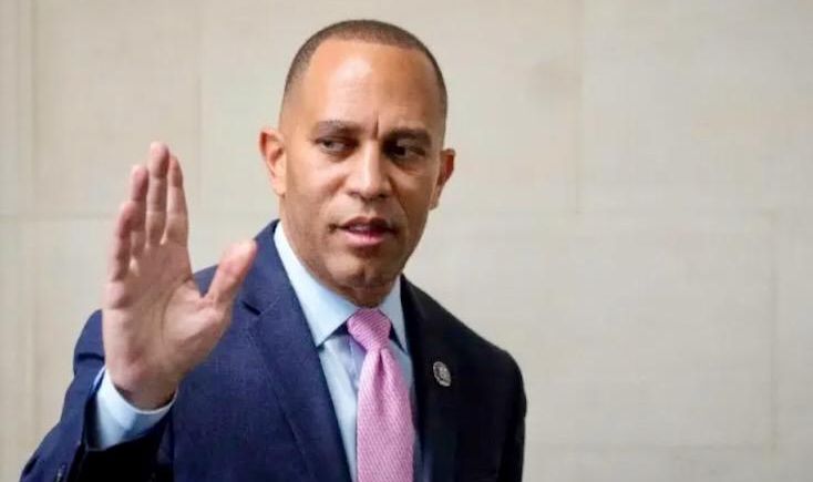 New House Dem leader Hakeem Jeffries faces first big test over debt ceiling: report