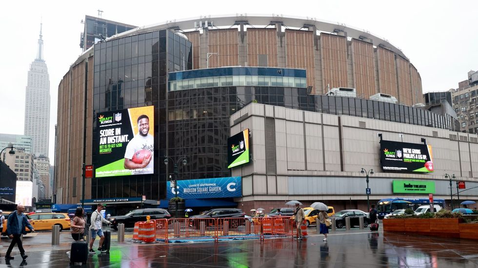 Suspects in plot to shoot up NYC synagogue conferred with state prison inmate, prosecutors say - Vimarsana News