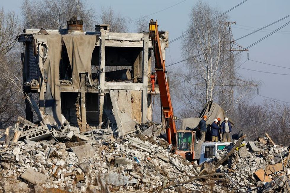 Russia blames its soldiers' mobile phone use for deadly missile strike