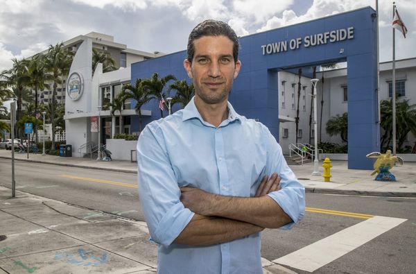 Surfside mayor quietly met in Dubai with developer of Champlain Towers South site