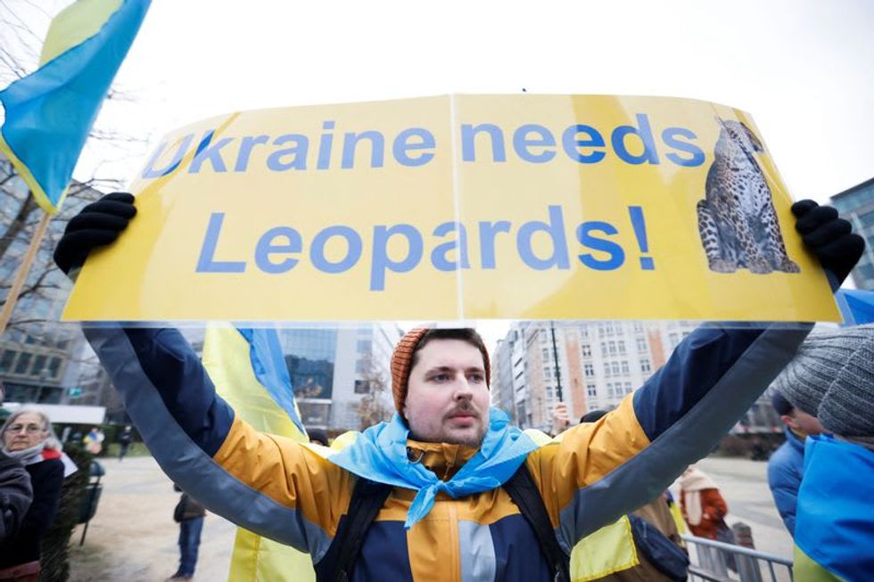 Poland signals intent to send Leopard tanks to Ukraine