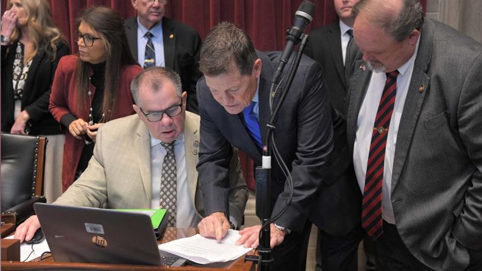Missouri GOP resorts to gratuitous 'ballot candy'