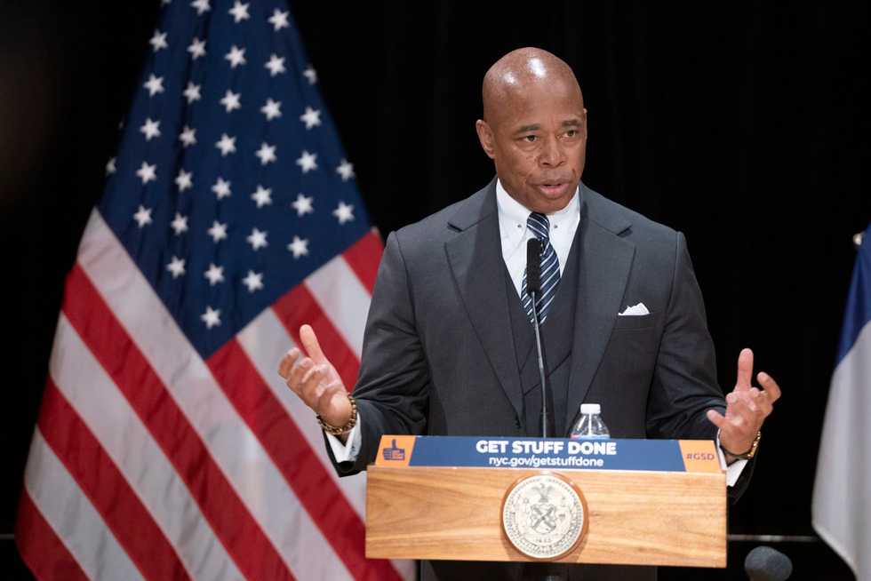 NYC mayor, hotel workers union make TV ad to bring Democratic National Convention to city