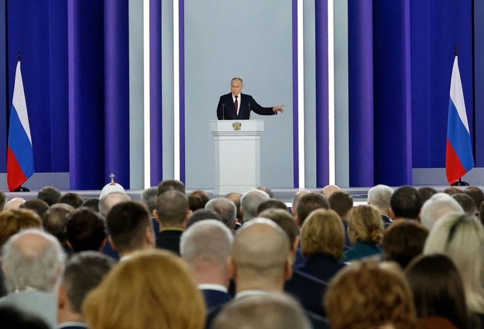 Russia's Vladimir Putin issues new nuclear warnings to West over Ukraine