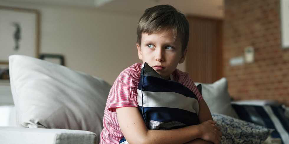 “Camouflaging” of autistic traits linked to internalizing symptoms such as anxiety and depression